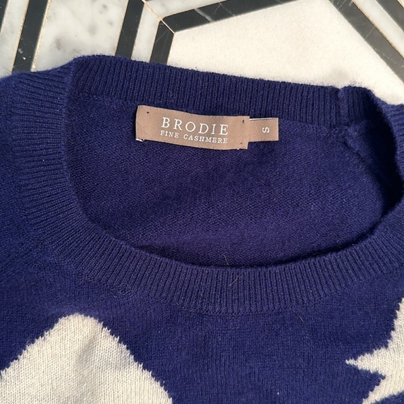 Brodie Fine Cashmere sweater Small - Picture 2 of 4